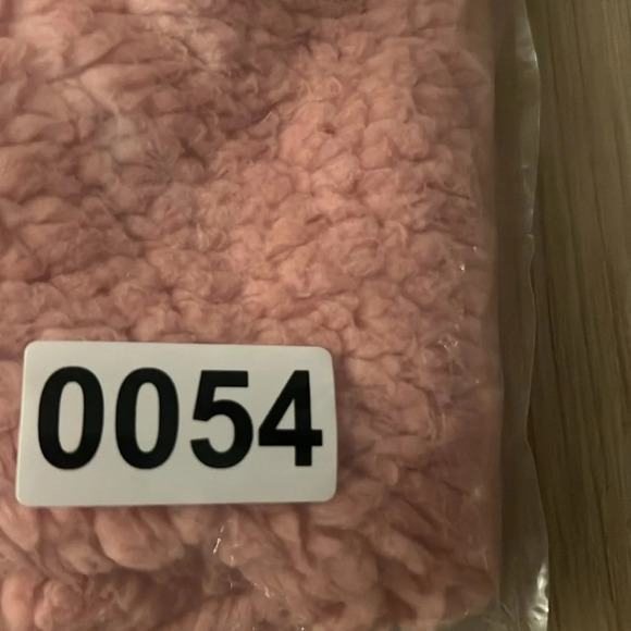 Minnie Mouse Fuzzy Baby Suit Size 3-6 Months - Picture 5 of 5